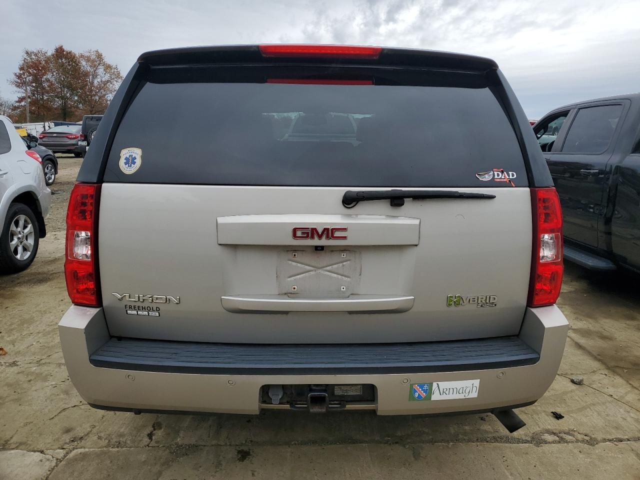 GMC Yukon Hybrid Image 4