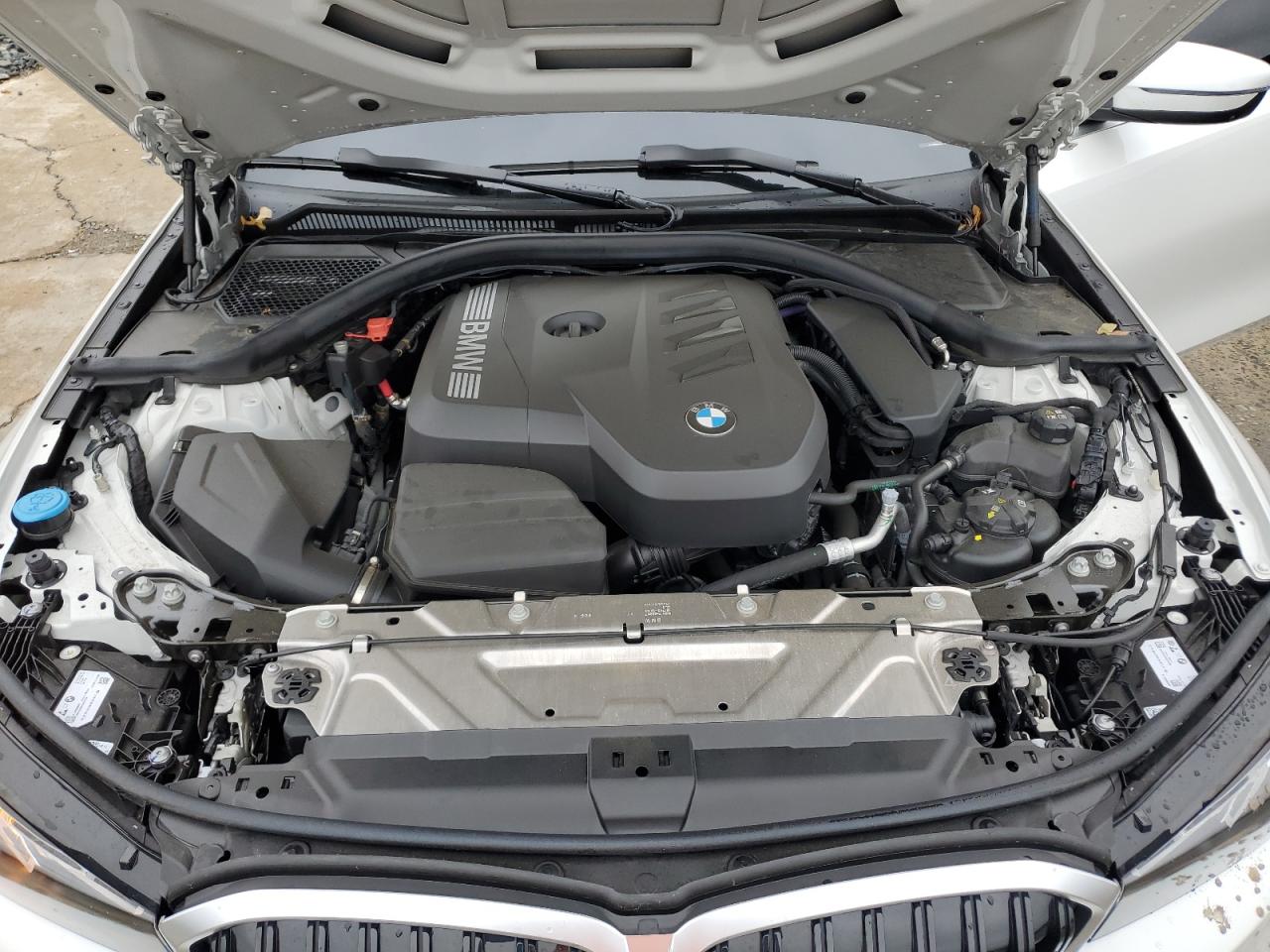 BMW 3 Series Image 12