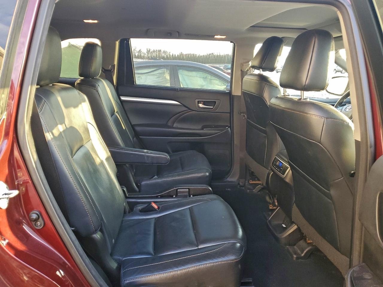 Toyota Highlander Xle Image 10