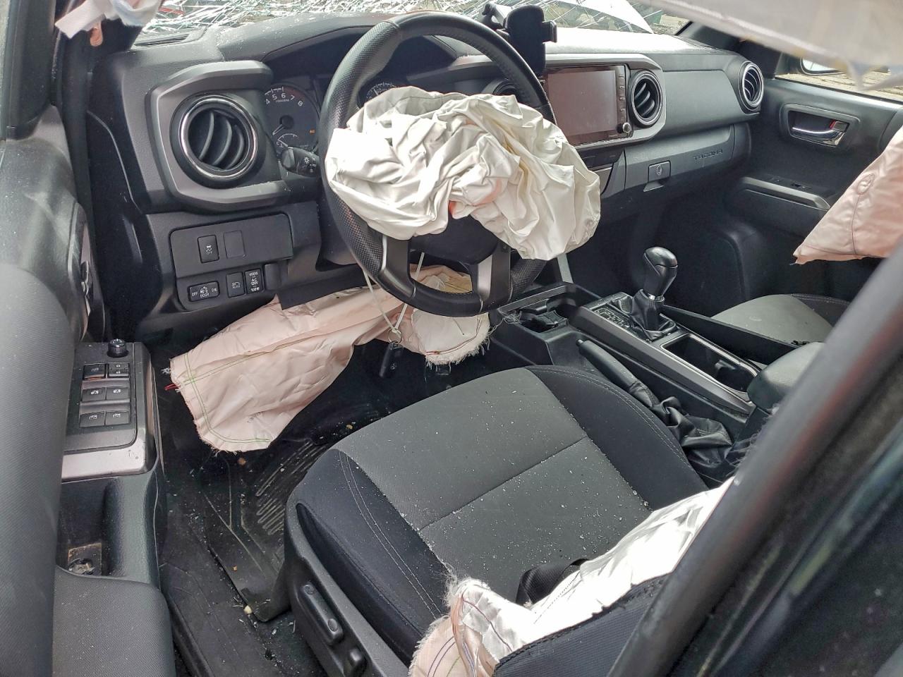 Toyota Tacoma Double Cab Image 10