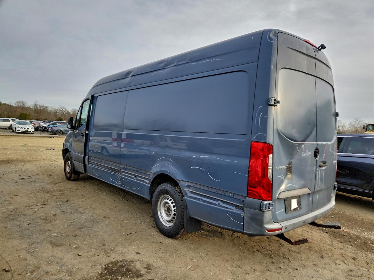 Mercedes-Benz Sprinter 2500/3500 Image 2