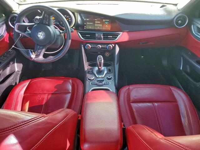 Alfa Romeo Giulia Ti Image 8