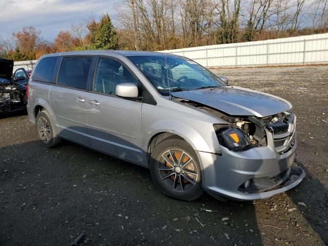 Dodge Caravan R/t Image 3