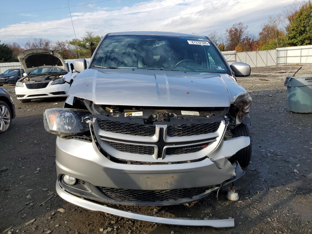 Dodge Caravan R/t Image 13