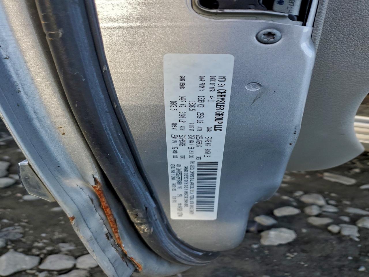 Chrysler Minivan Touring Image 10