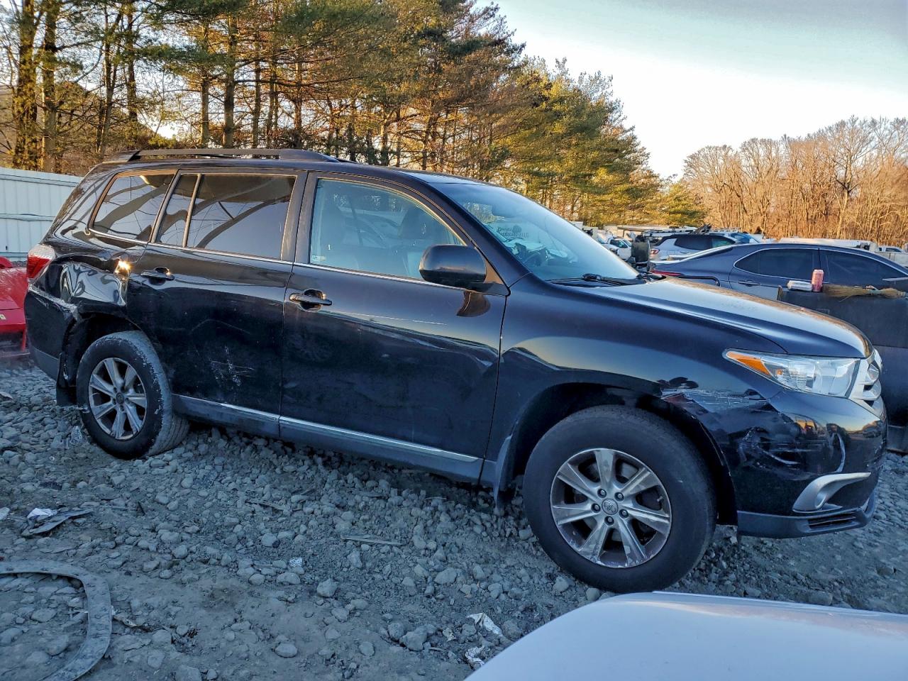 Toyota Highlander Base Image 7