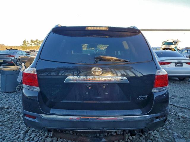 Toyota Highlander Base Image 8
