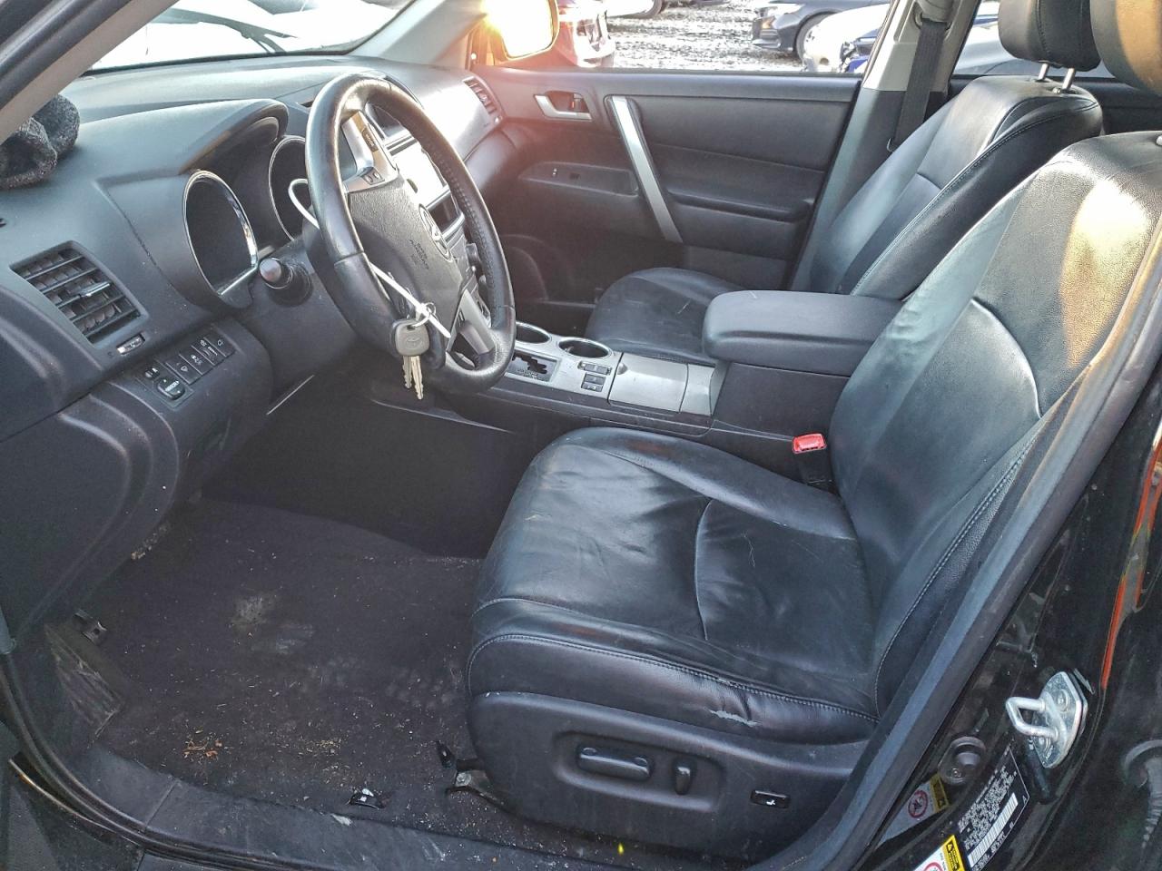 Toyota Highlander Base Image 9