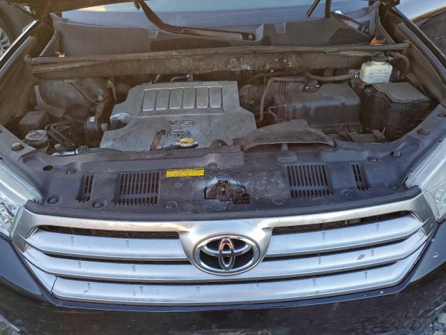 Toyota Highlander Base Image 12
