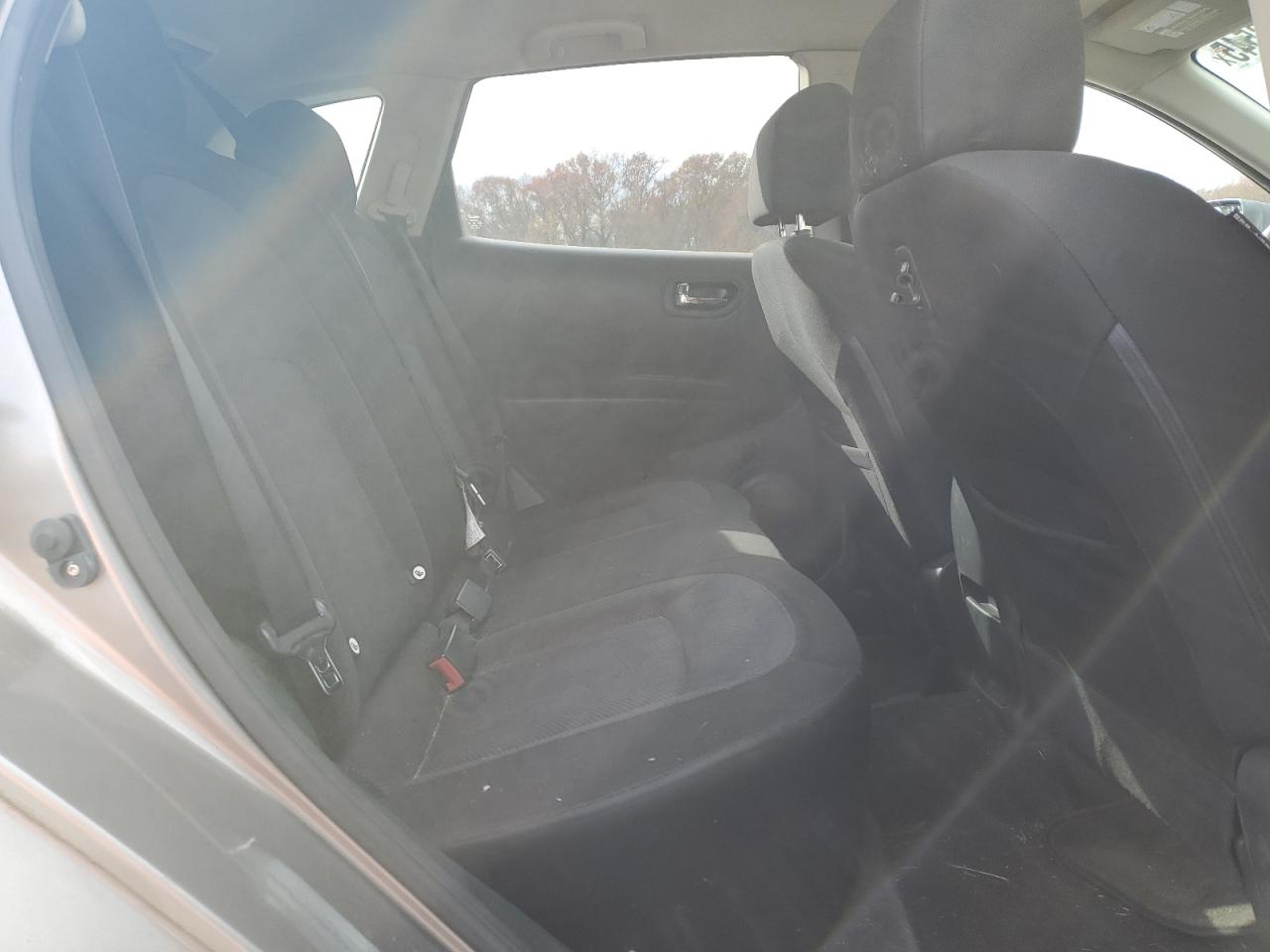 Nissan Rogue S Image 8