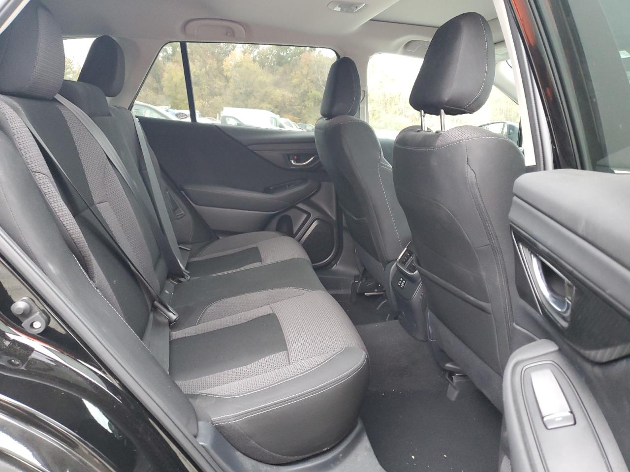 Subaru Outback Premium Image 7