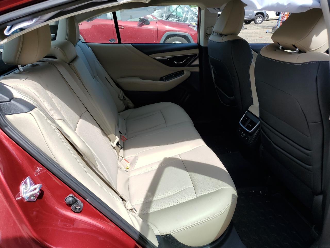 Subaru Legacy Limited Image 10