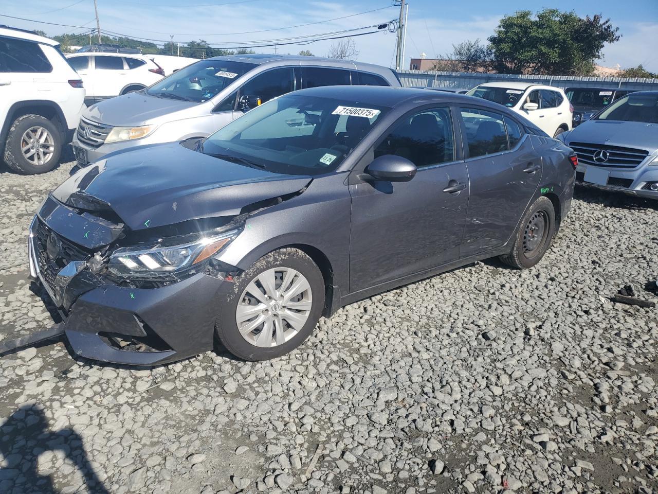 Nissan Sentra S Image 1