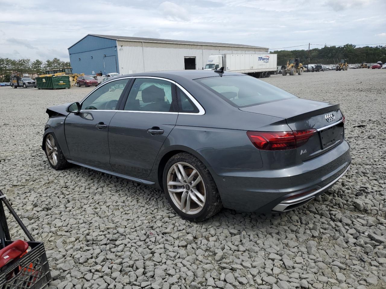 Audi A4 Prestige 45 Image 2