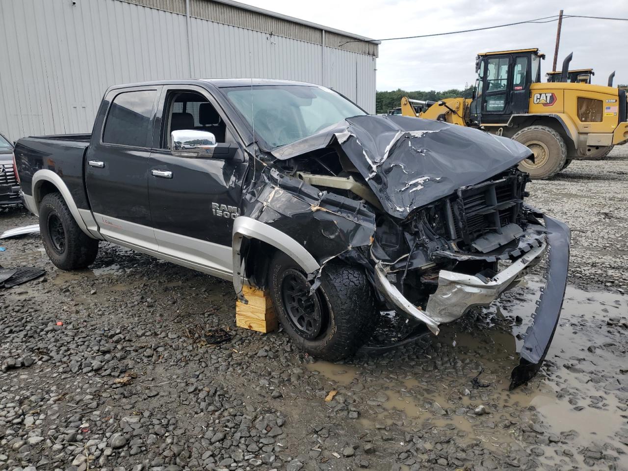 Ram 1500 Laramie Image 11