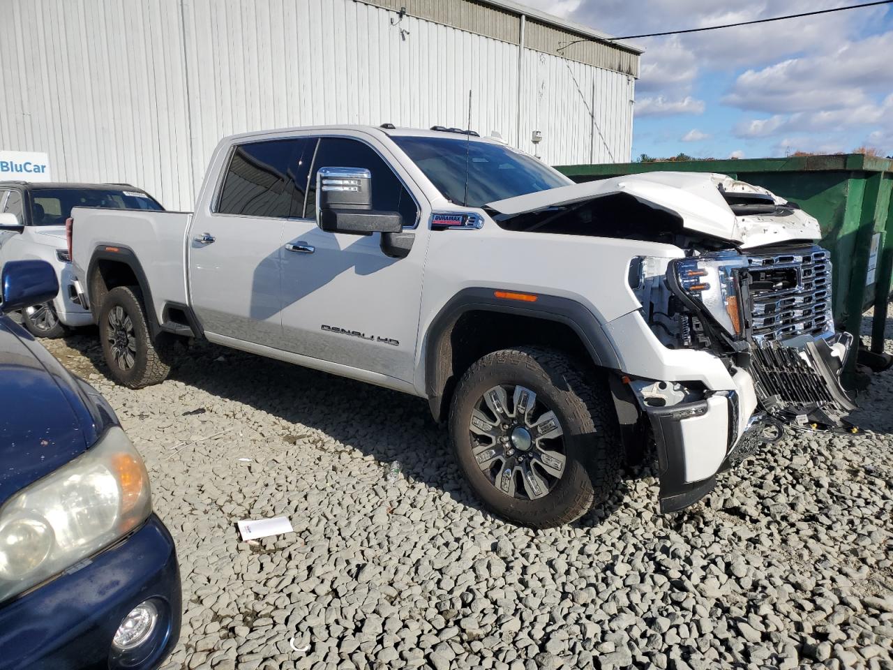 GMC Sierra K2500 Denali Image 9