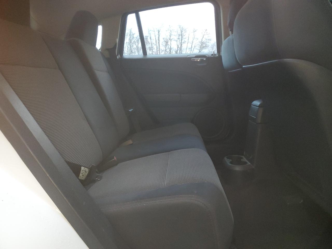 Dodge Caliber Sxt Image 9