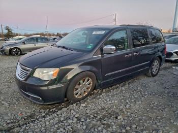  Salvage Chrysler Minivan