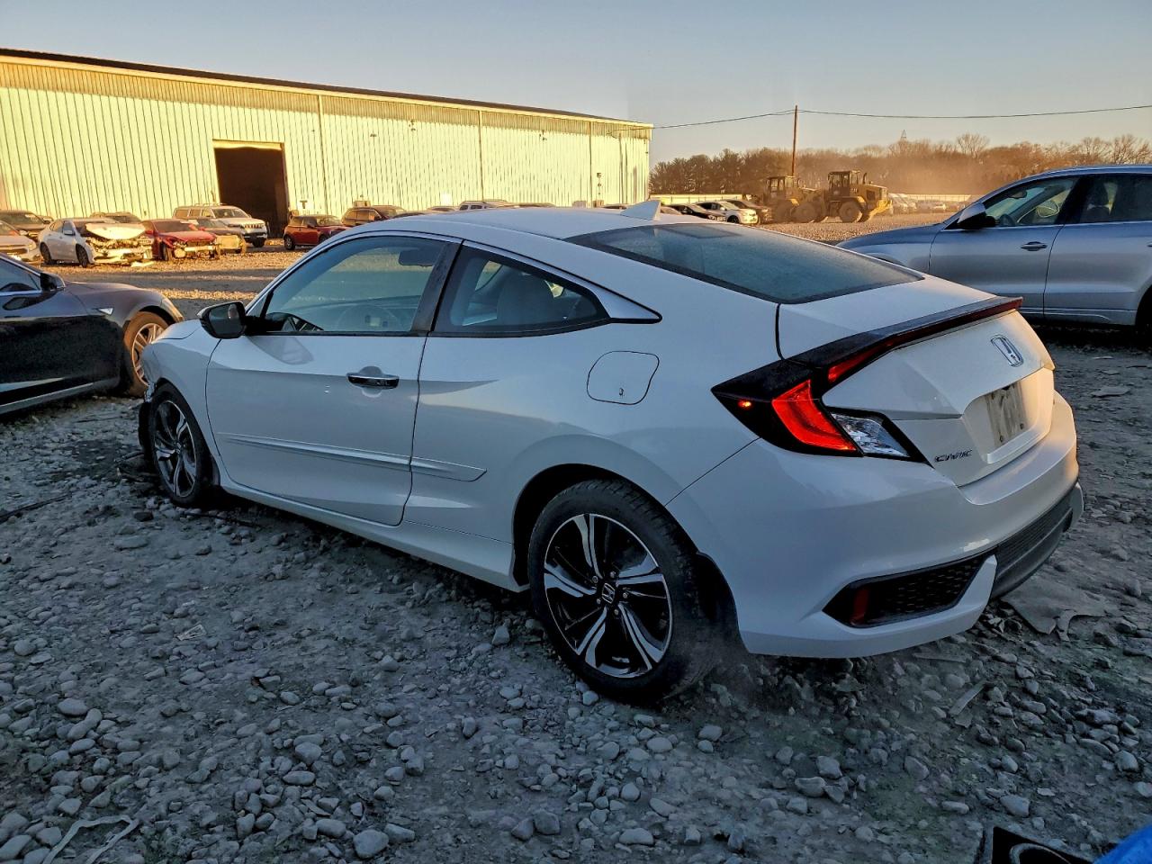 Honda Civic Touring Image 5