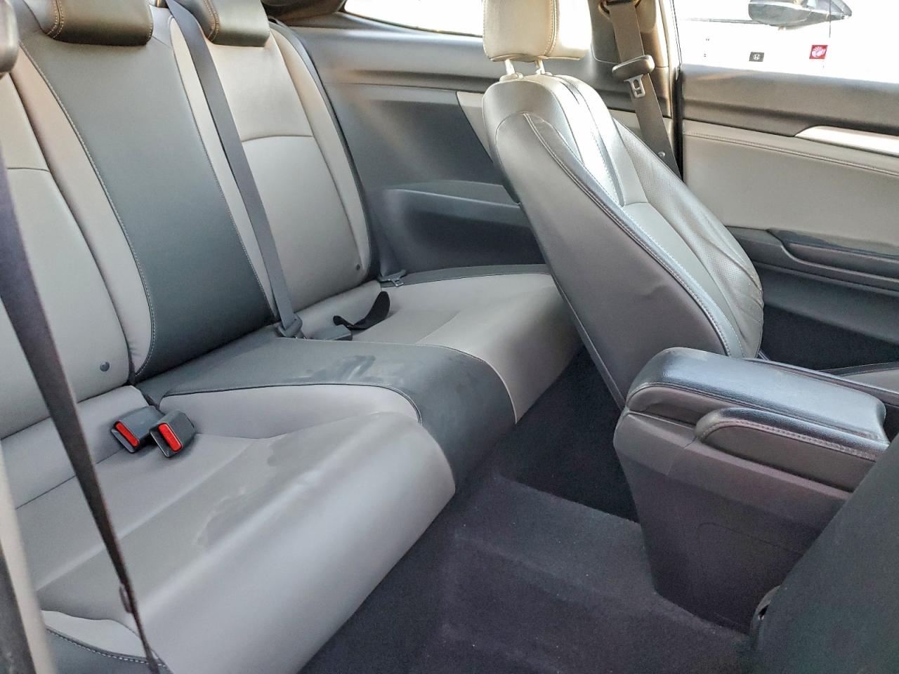 Honda Civic Touring Image 11