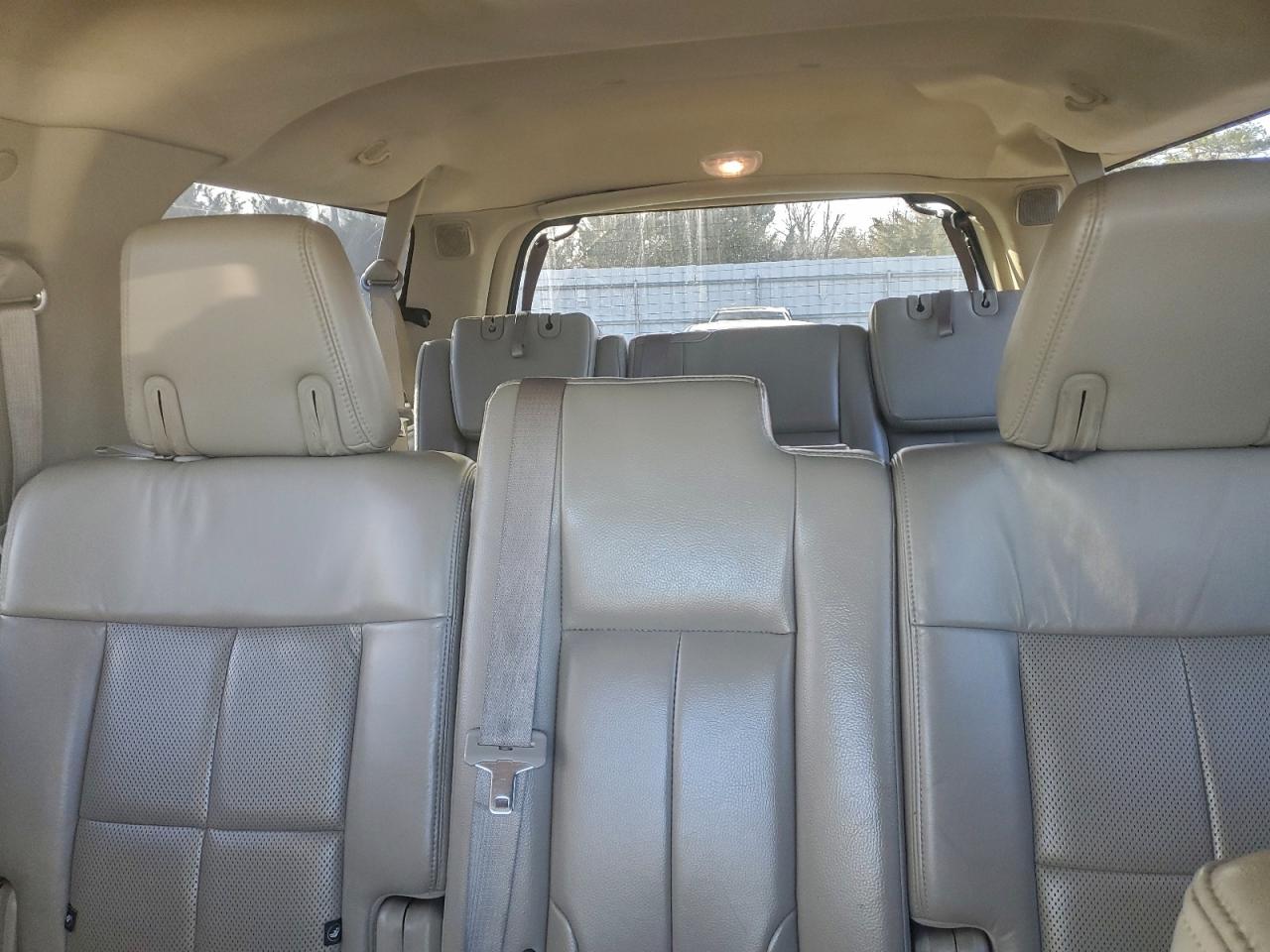 Lincoln Navigator L Image 3