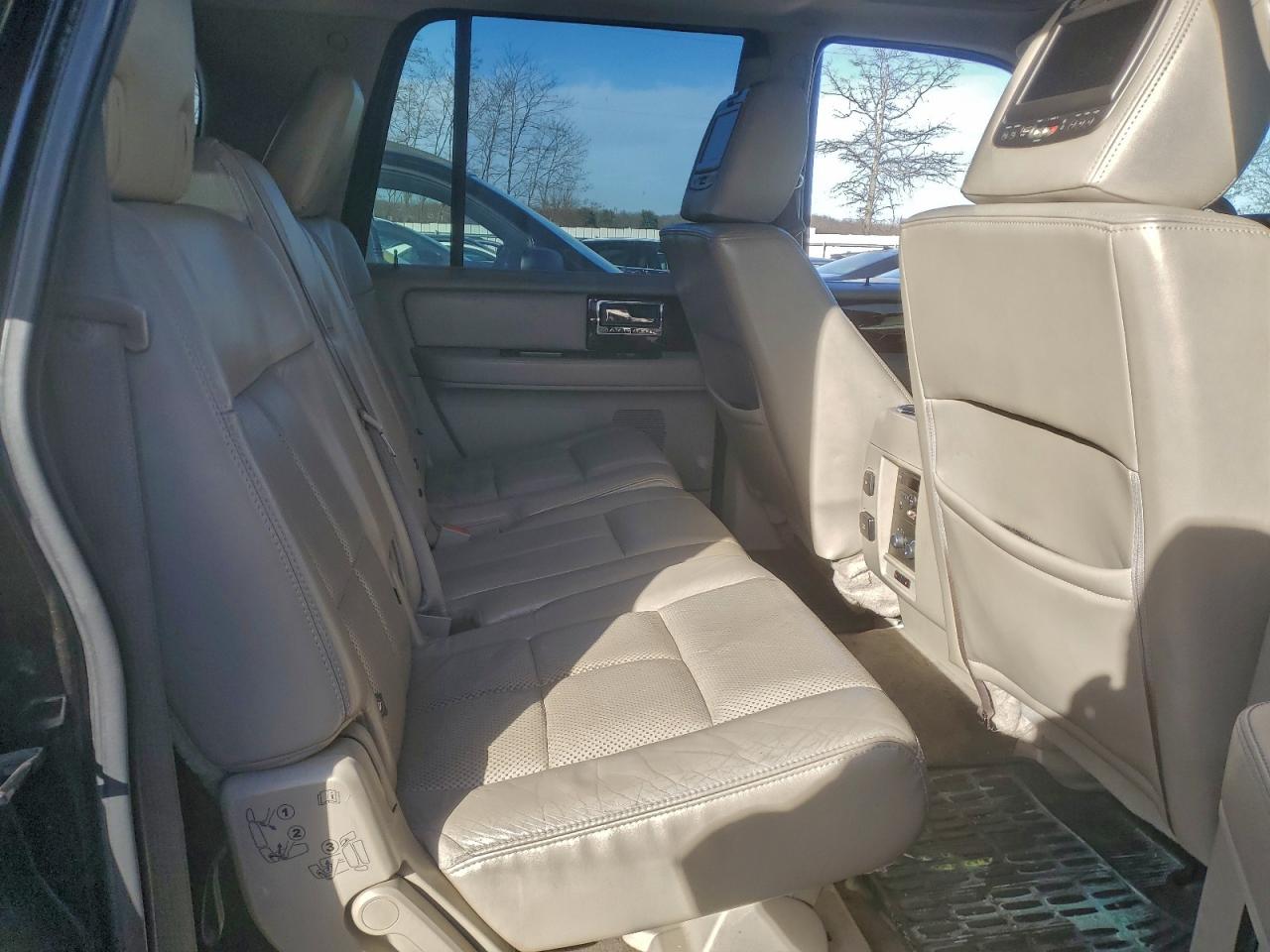 Lincoln Navigator L Image 9