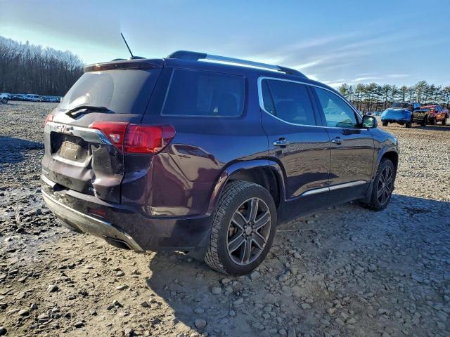 GMC Acadia Denali Image 9