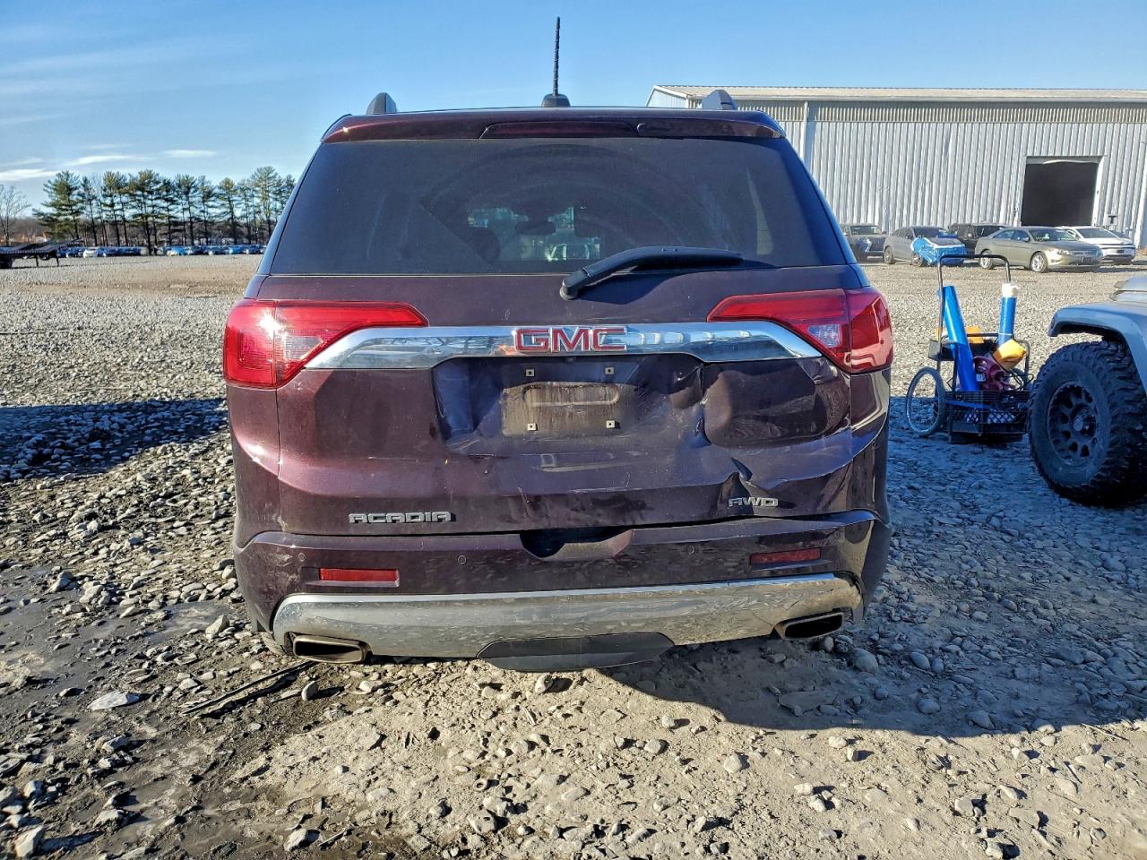 GMC Acadia Denali Image 8