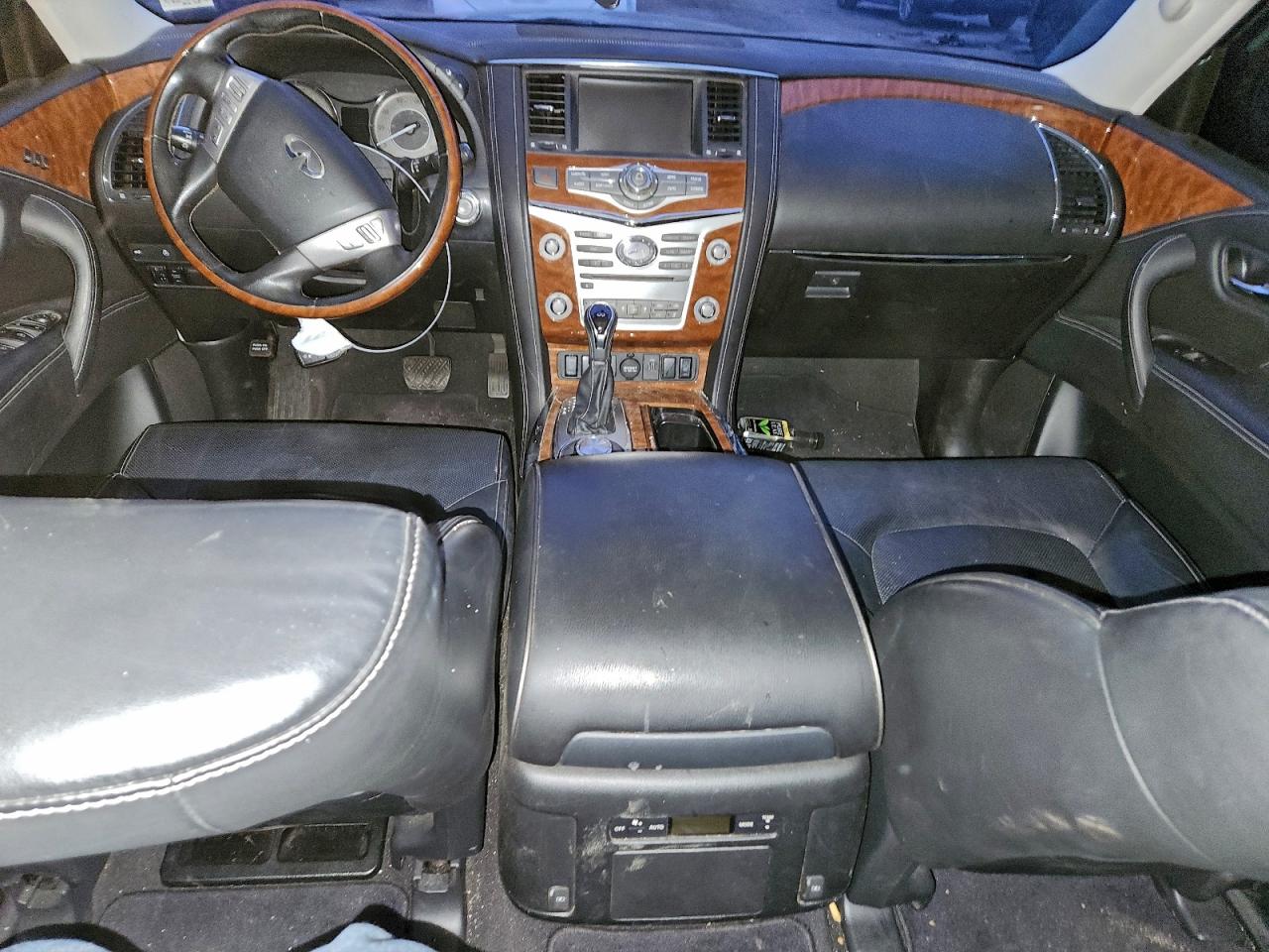 INFINITI Qx Base Image 8