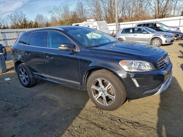 Volvo XC60 T6 Image 2