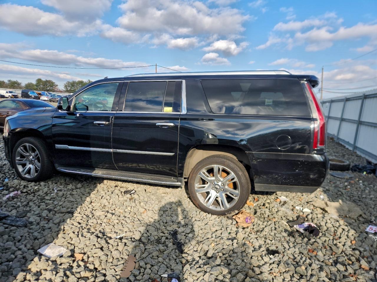 Cadillac Escalade Esv Luxury Image 2