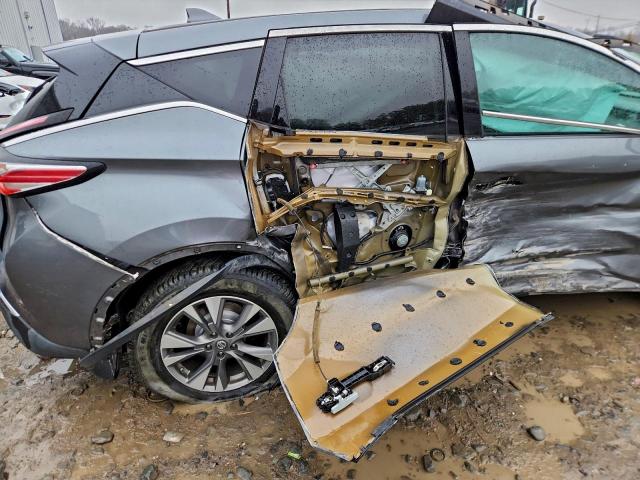 Nissan Murano S Image 6