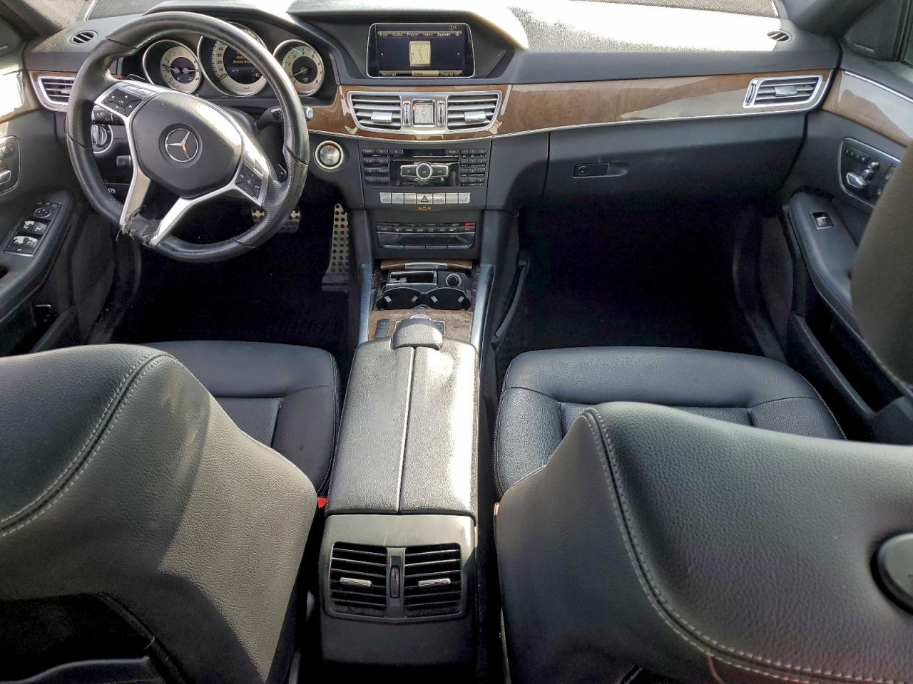 Mercedes-Benz E-Class 350 4matic Image 11