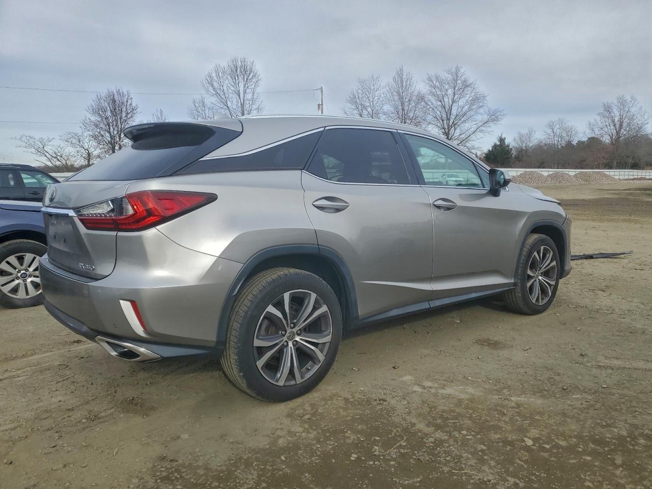 Lexus RX 350 Base Image 4