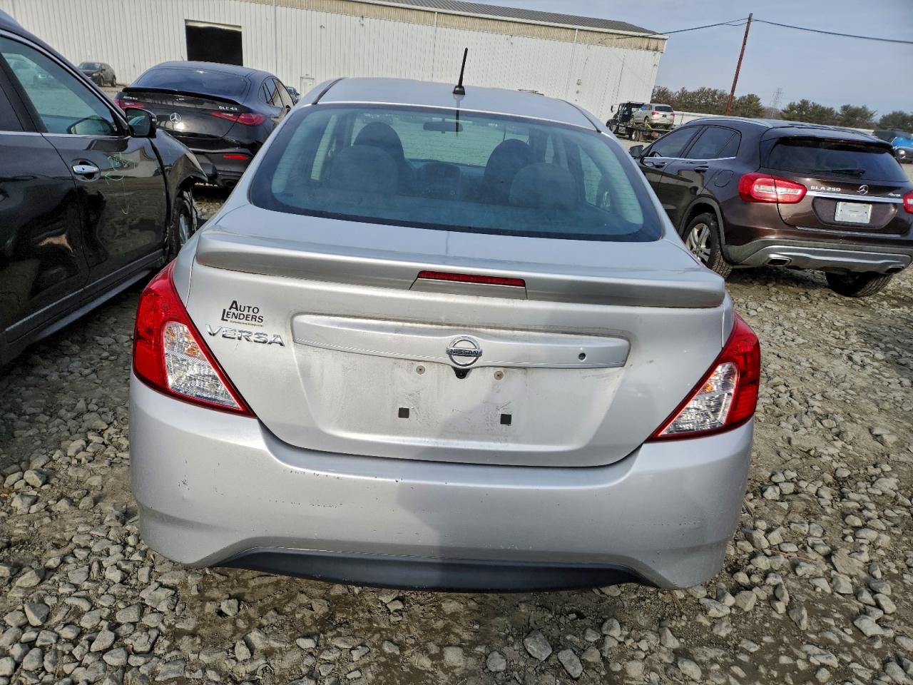 Nissan Versa S Image 3