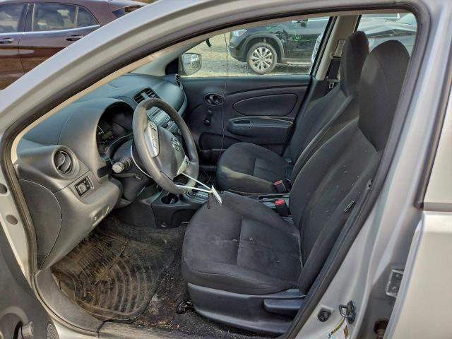 Nissan Versa S Image 10