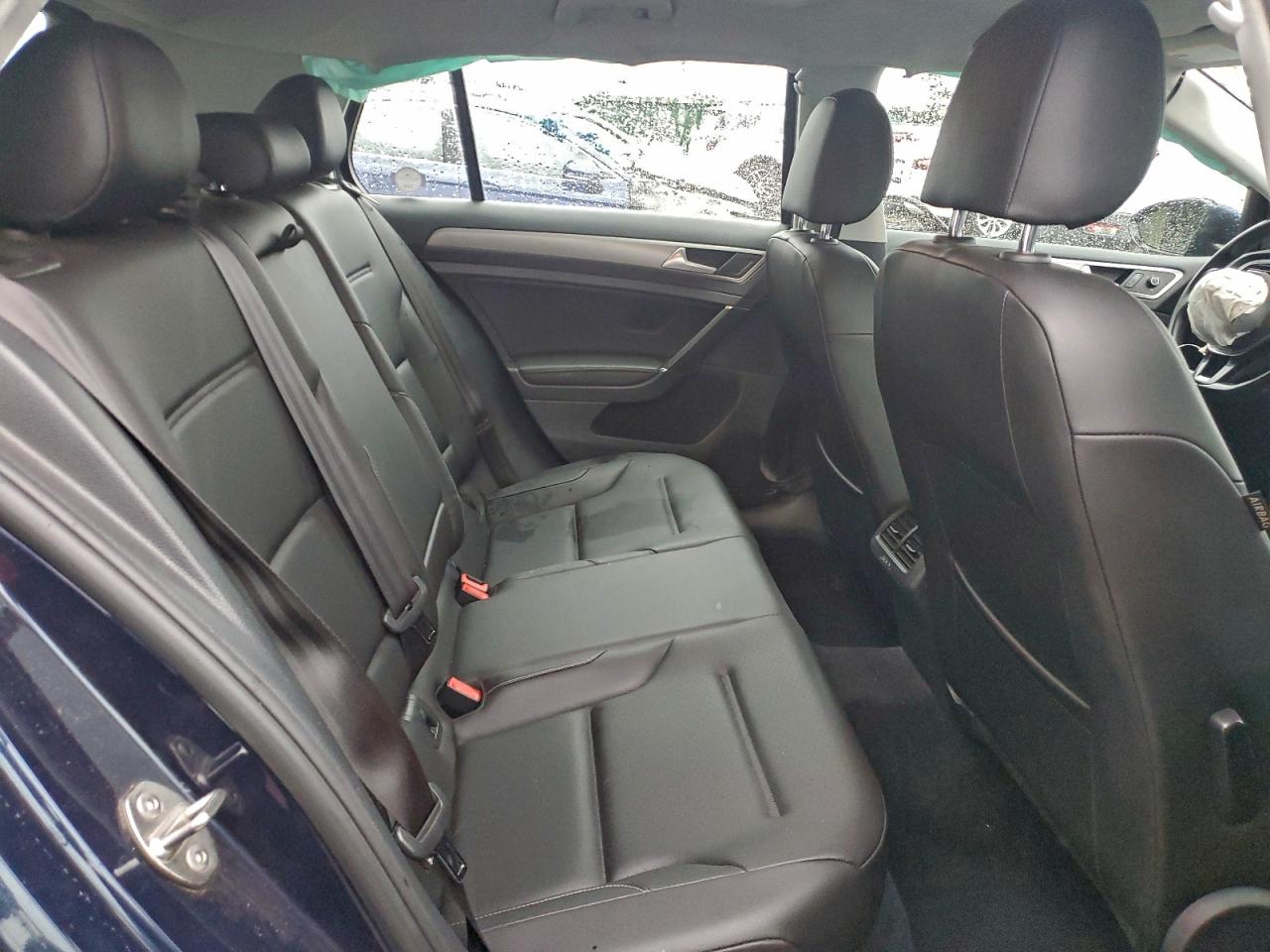 Volkswagen Golf S Image 7