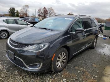  Salvage Chrysler Pacifica