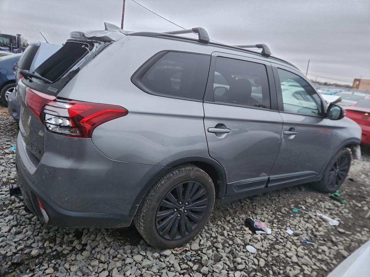 Mitsubishi Outlander Se Image 3