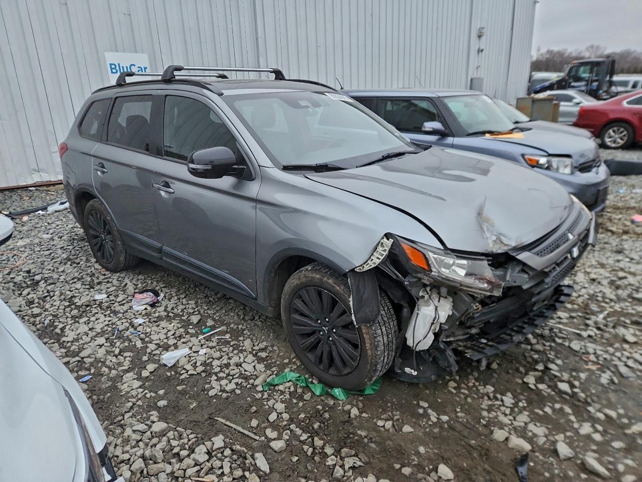 Mitsubishi Outlander Se Image 4