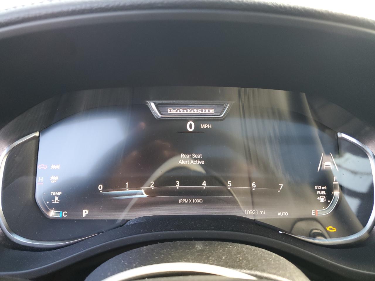 Ram 1500 Laramie Image 4