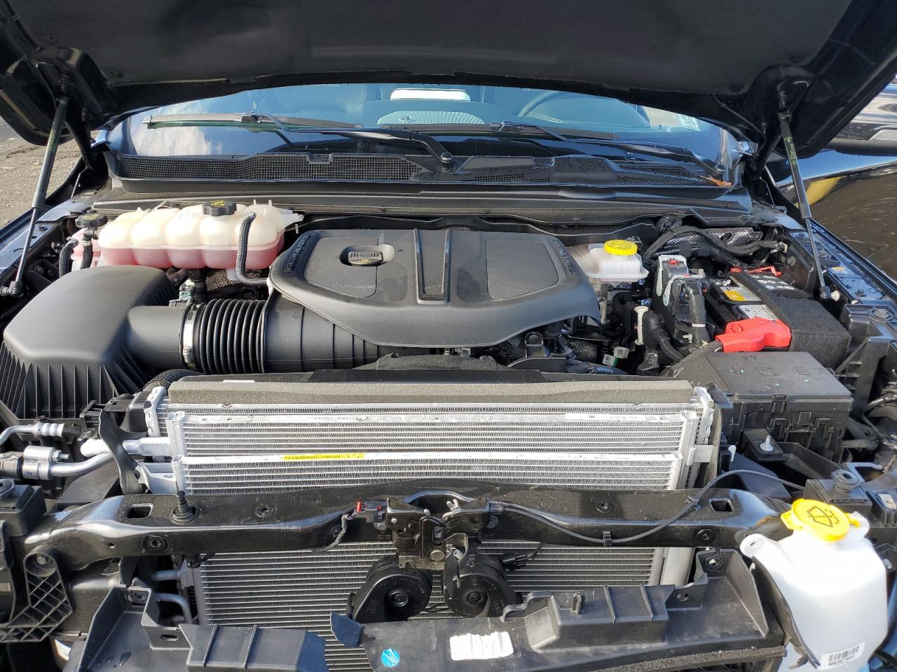 Ram 1500 Laramie Image 12