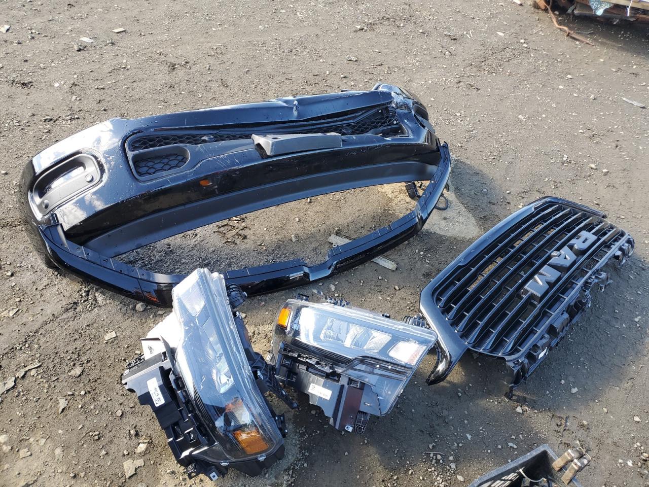 Ram 1500 Laramie Image 10