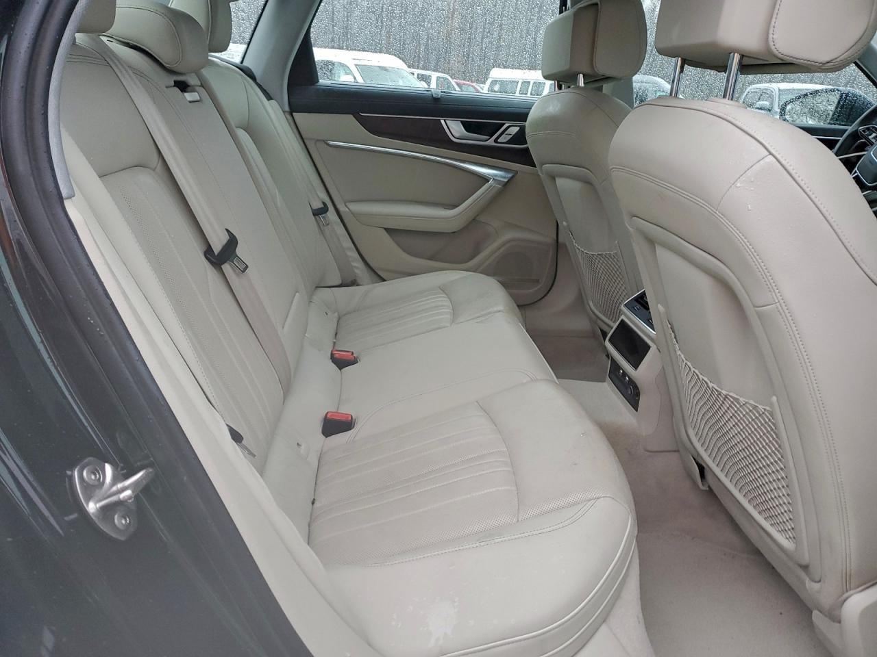 Audi A6 Premium Plus Image 12