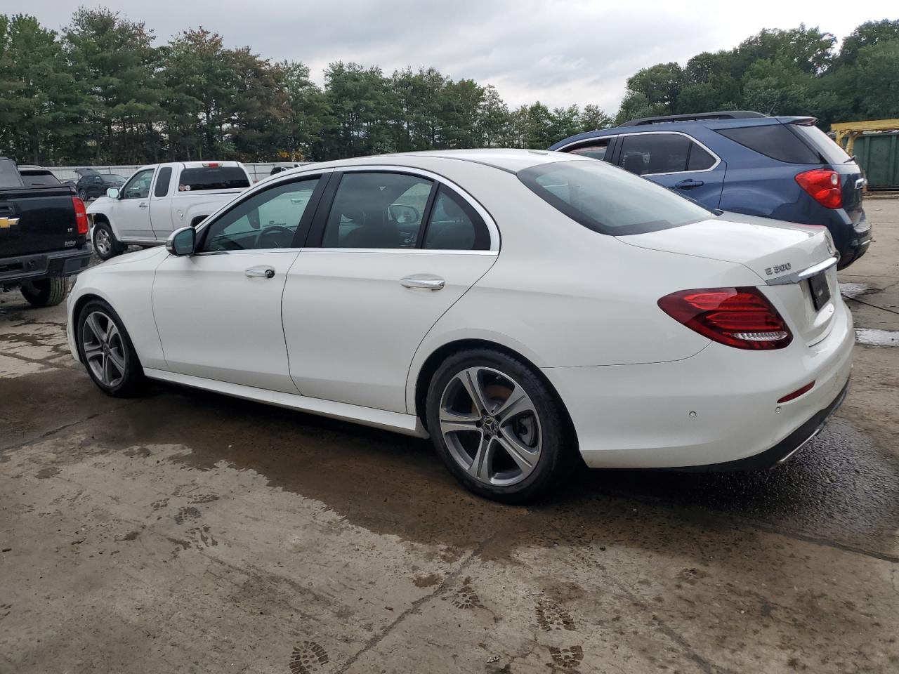 Mercedes-Benz E-Class 300 4matic Image 4