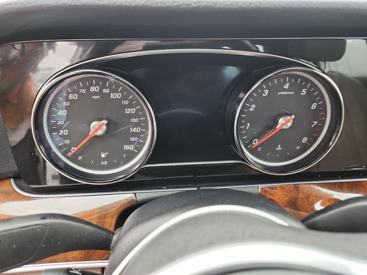 Mercedes-Benz E-Class 300 4matic Image 3