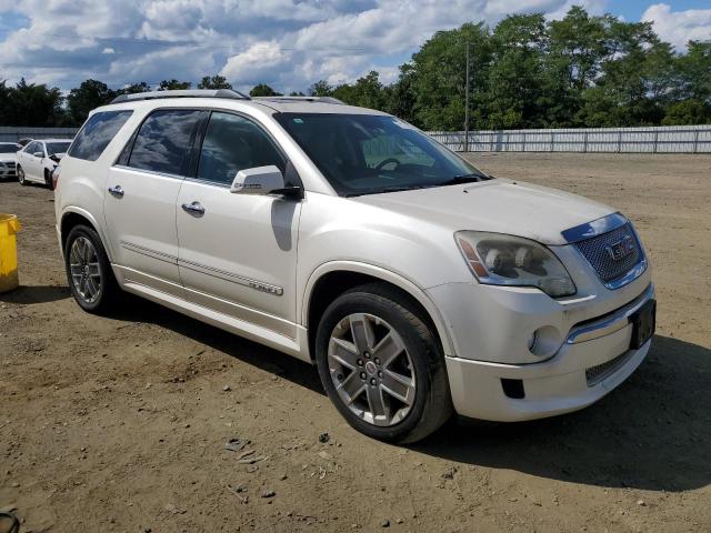 GMC Acadia Denali Image 13