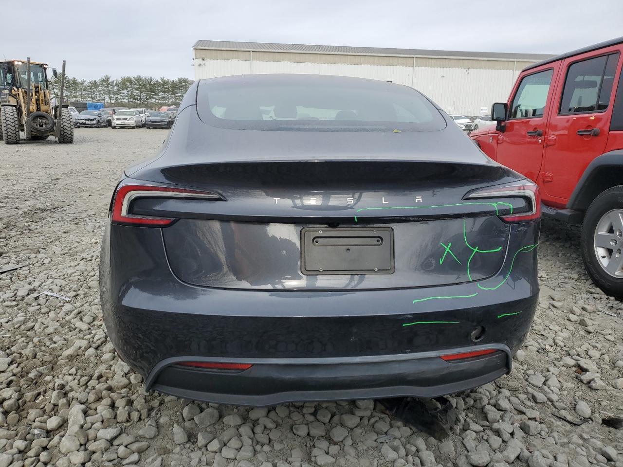 Tesla Model 3 Image 9