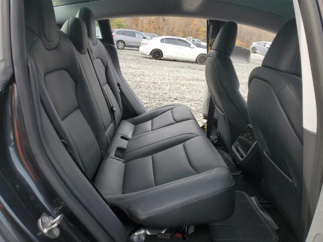 Tesla Model 3 Image 12