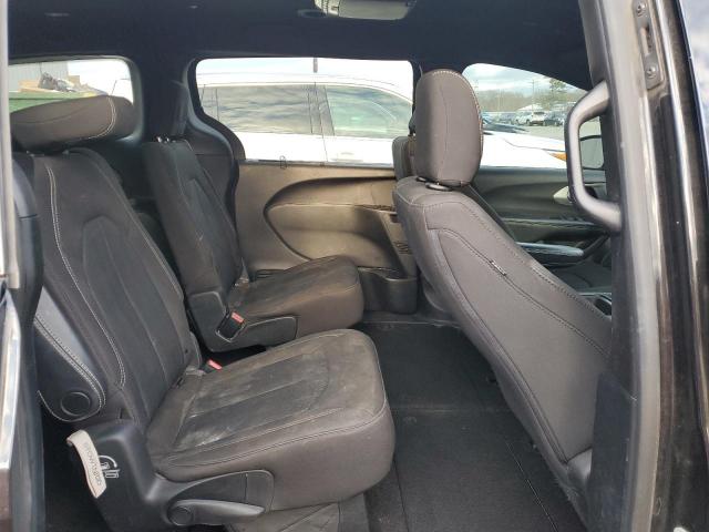 Chrysler Pacifica Touring Image 9